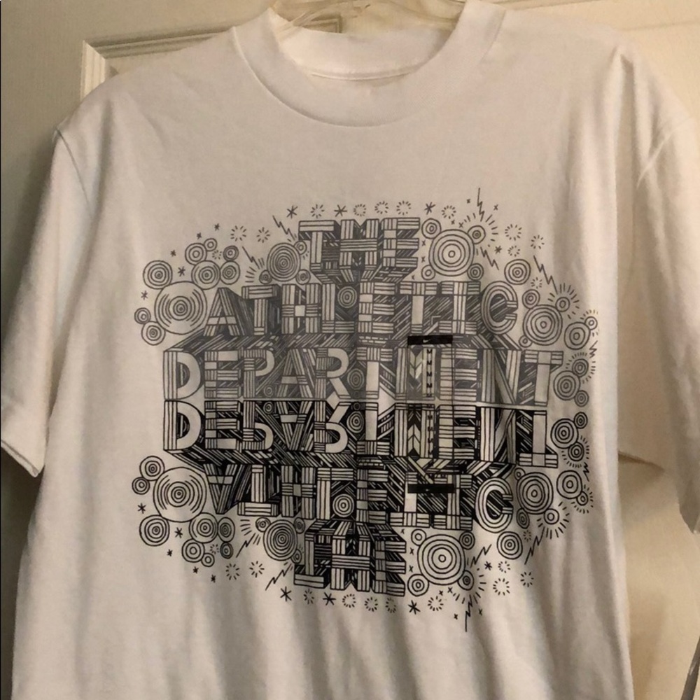 Nike men’s shirt